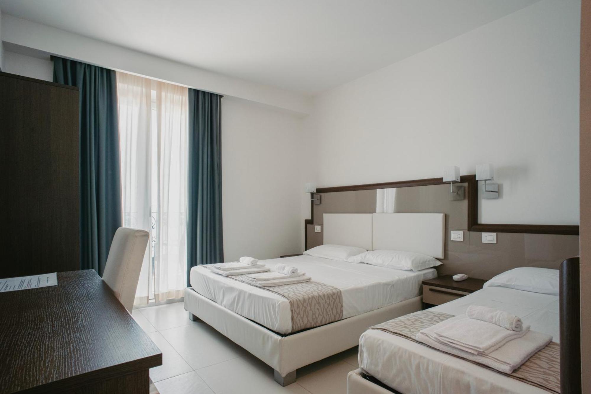Hotel Baia Marina Cupra Marittima Esterno foto