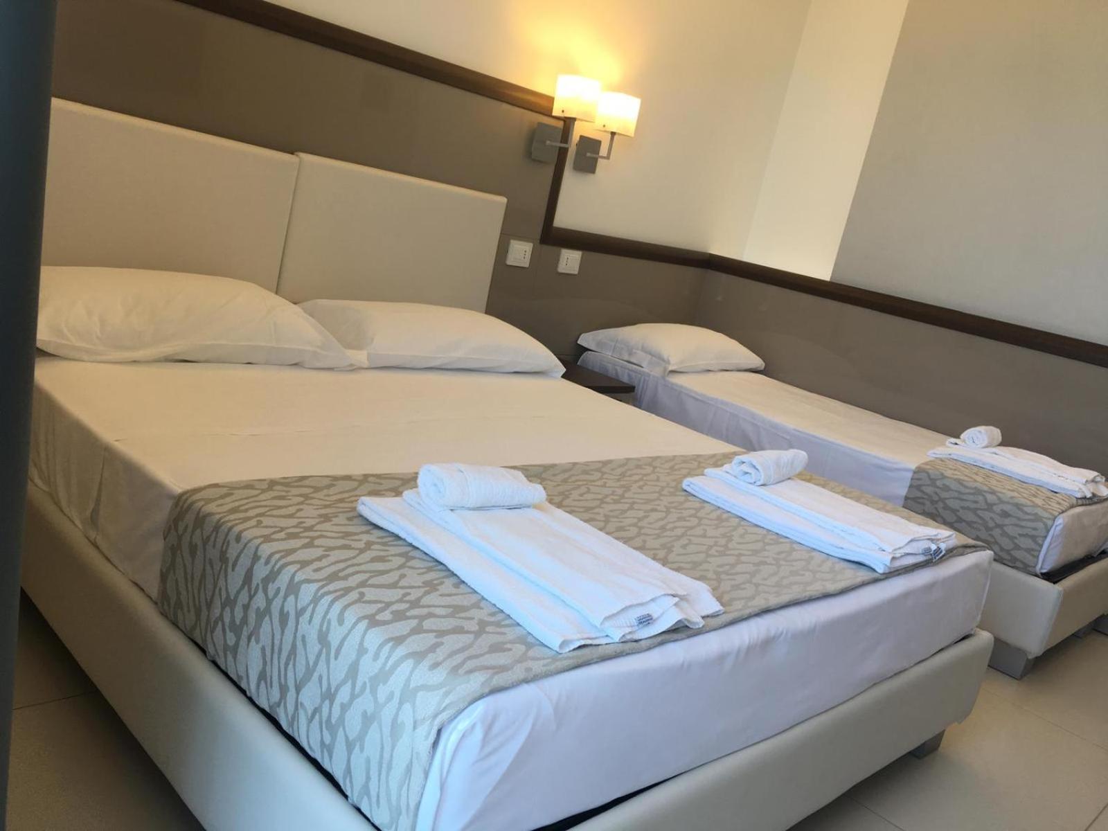 Hotel Baia Marina Cupra Marittima Esterno foto