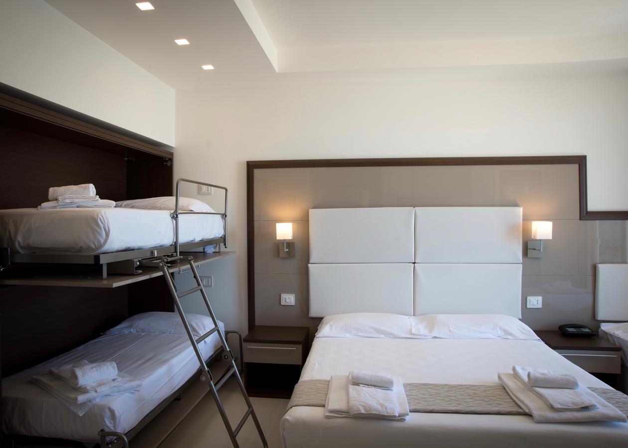 Hotel Baia Marina Cupra Marittima Esterno foto